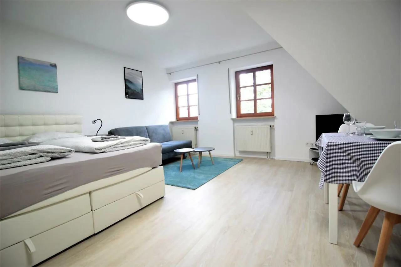 City Apartment - Old Main Bridge, Own Garage Parking Space Wurzburg