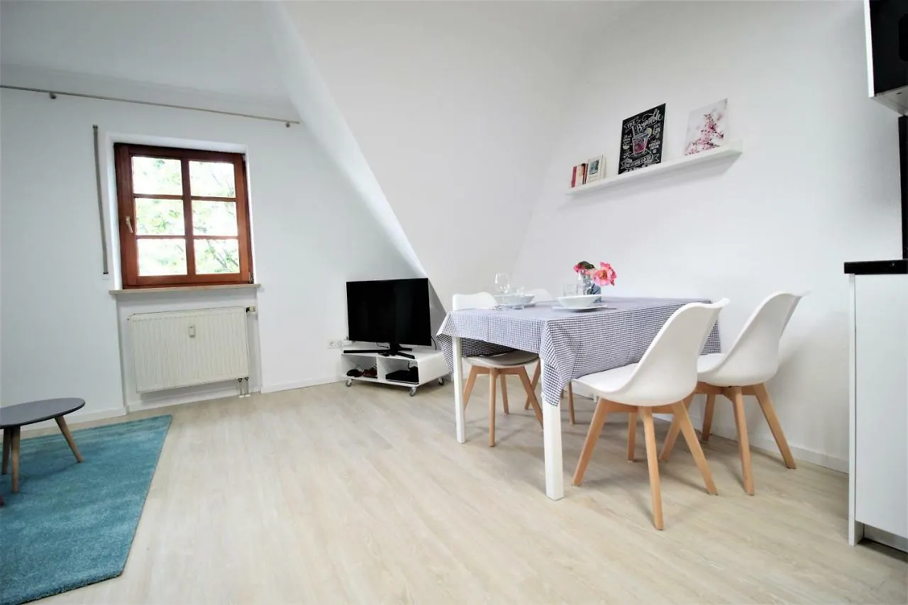 City Apartment - Old Main Bridge, Own Garage Parking Space Wurzburg 0*,